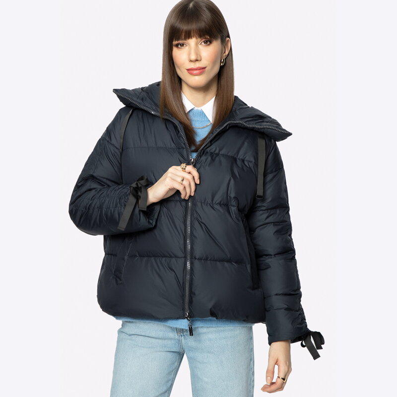 Damska kurtka oversize pikowana ze ściągaczami na rękawach granatowa 97-9D-401-N Damska kurtka oversize pikowana ze ściągaczami na rękawach granatowa 97-9D-401-N