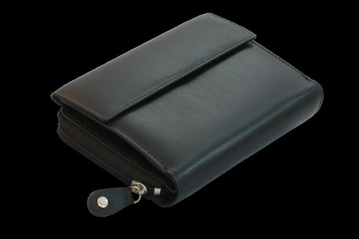 Čierna dámska kožená peňaženka s malou poklopom 511-2221-60